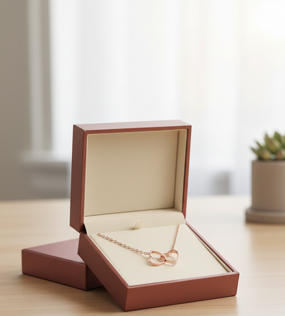 Collar de doble anillo de corazón oro rosado